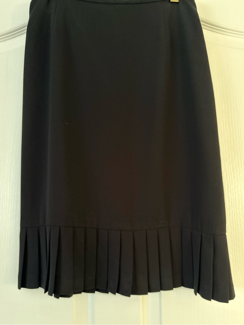 Vintage Casual Corner Black Pleated Hem Midi Skirt Size 4